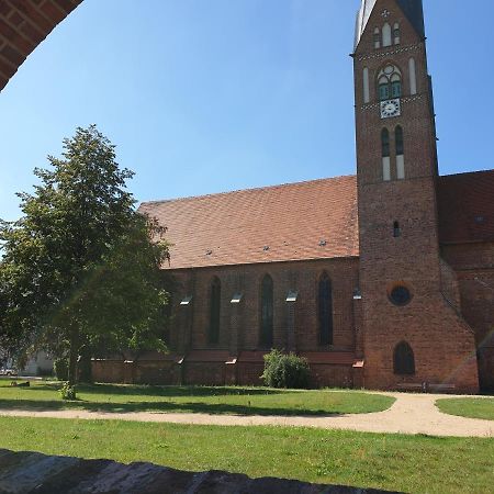 Travel Art Boardinghouse Aparthotel Neuruppin Exterior photo