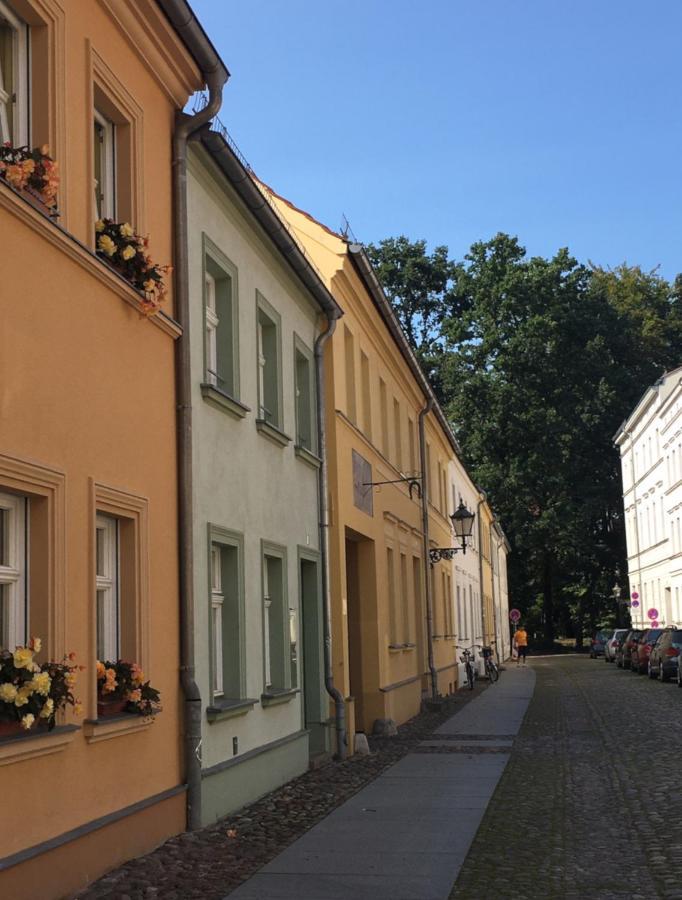 Travel Art Boardinghouse Aparthotel Neuruppin Exterior photo