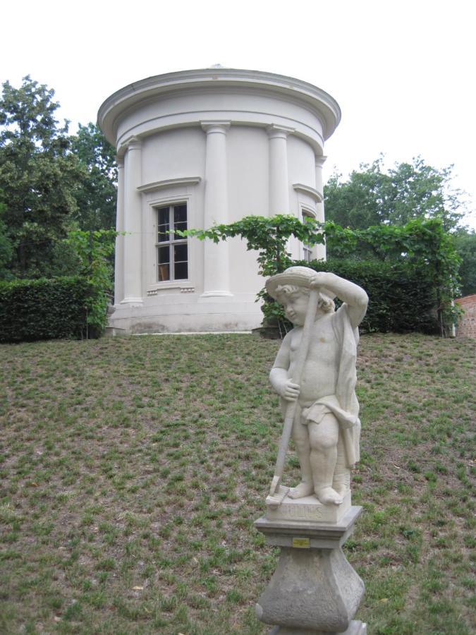 Travel Art Boardinghouse Aparthotel Neuruppin Exterior photo