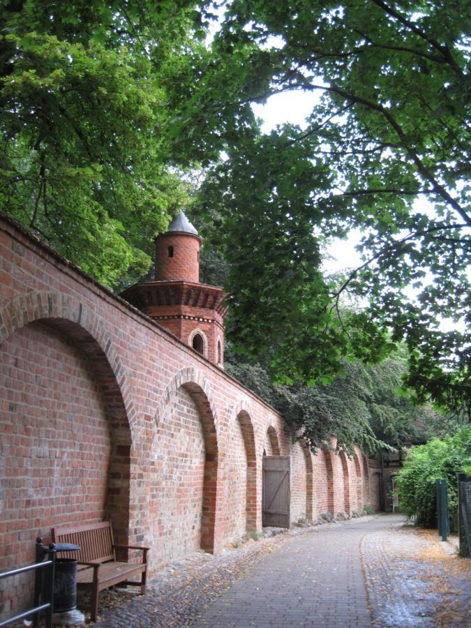 Travel Art Boardinghouse Aparthotel Neuruppin Exterior photo